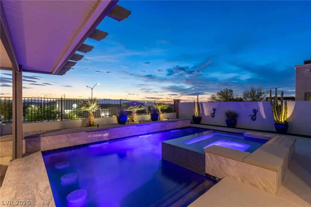 743 Glowing Horizon, Henderson, NV 89052