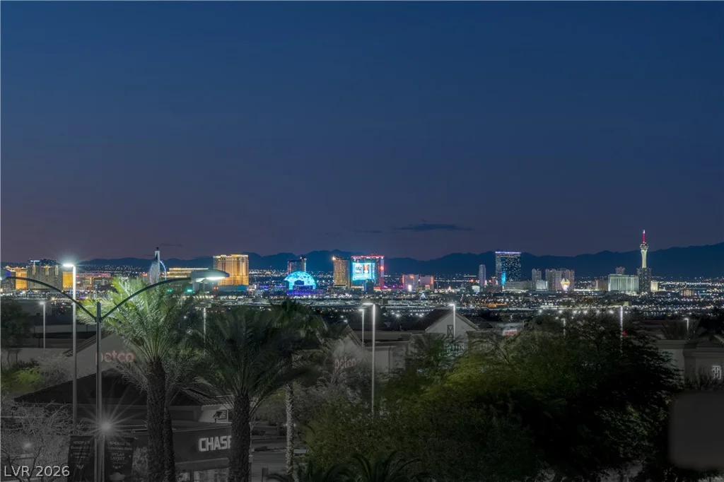 743 Glowing Horizon, Henderson, NV 89052