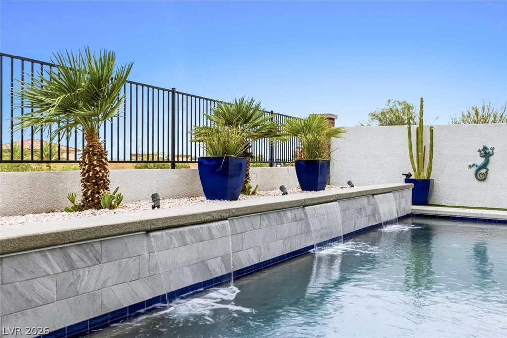 743 Glowing Horizon, Henderson, NV 89052