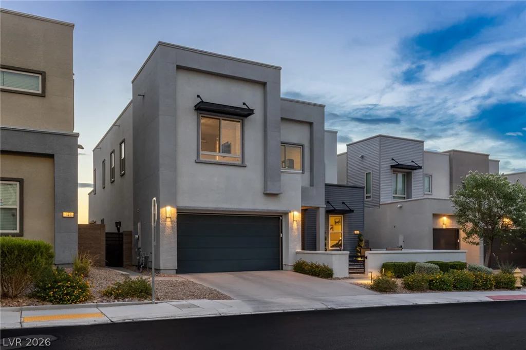 743 Glowing Horizon, Henderson, NV 89052