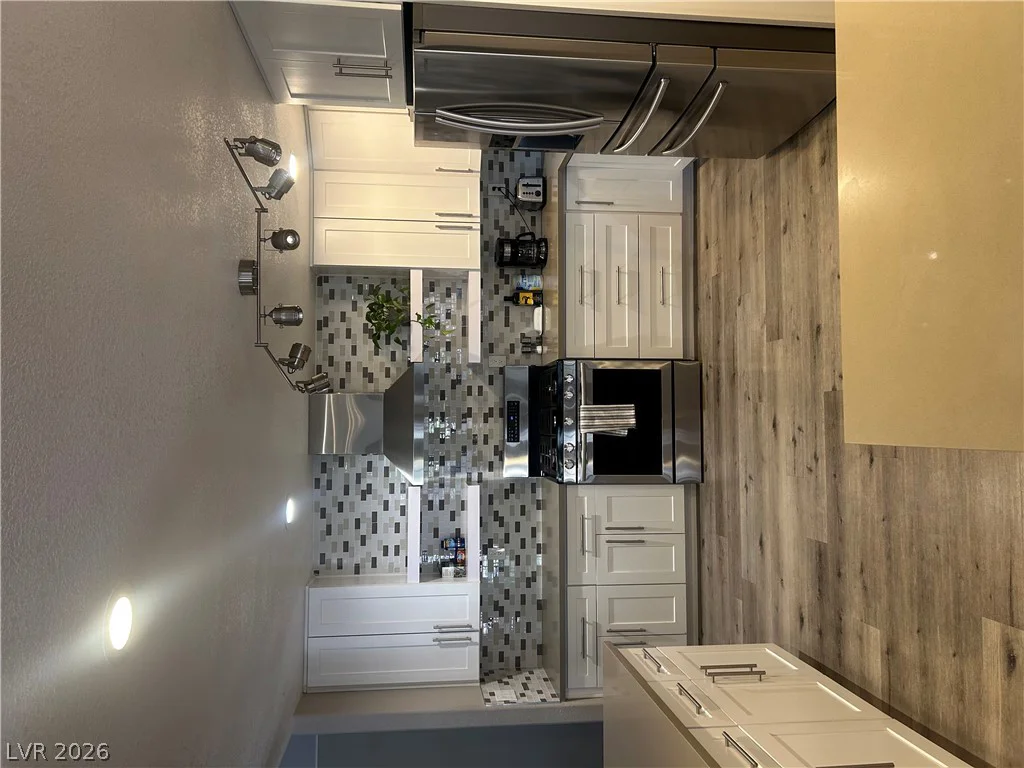 1909 Blackpool, Las Vegas, NV 89128