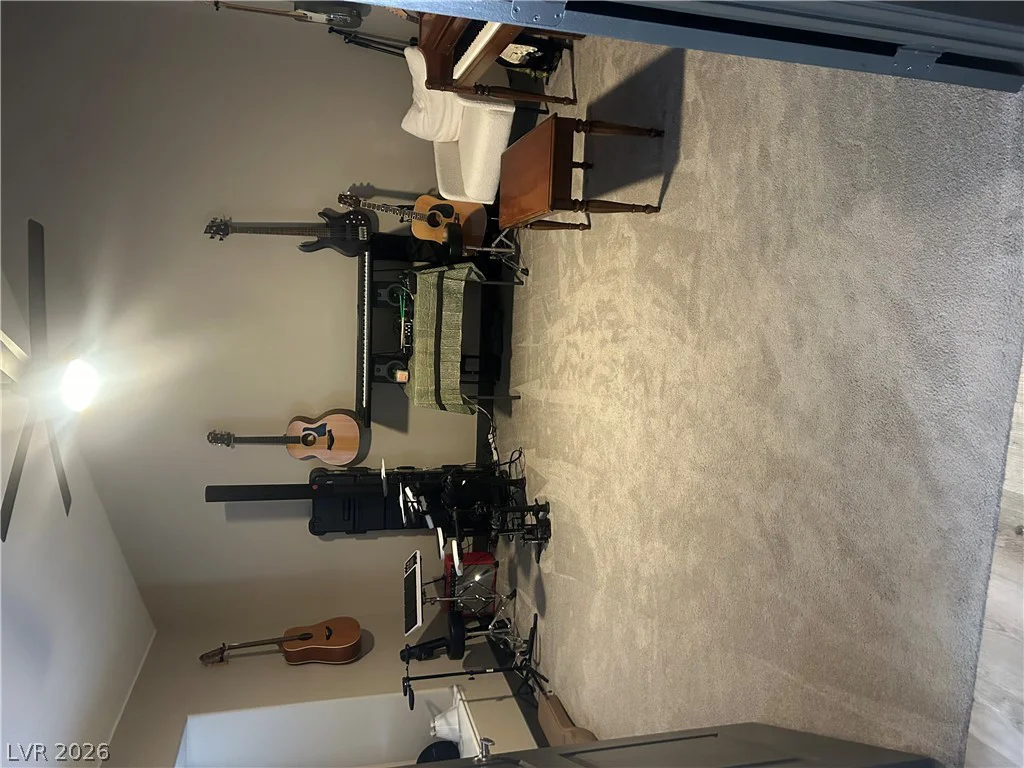1909 Blackpool, Las Vegas, NV 89128
