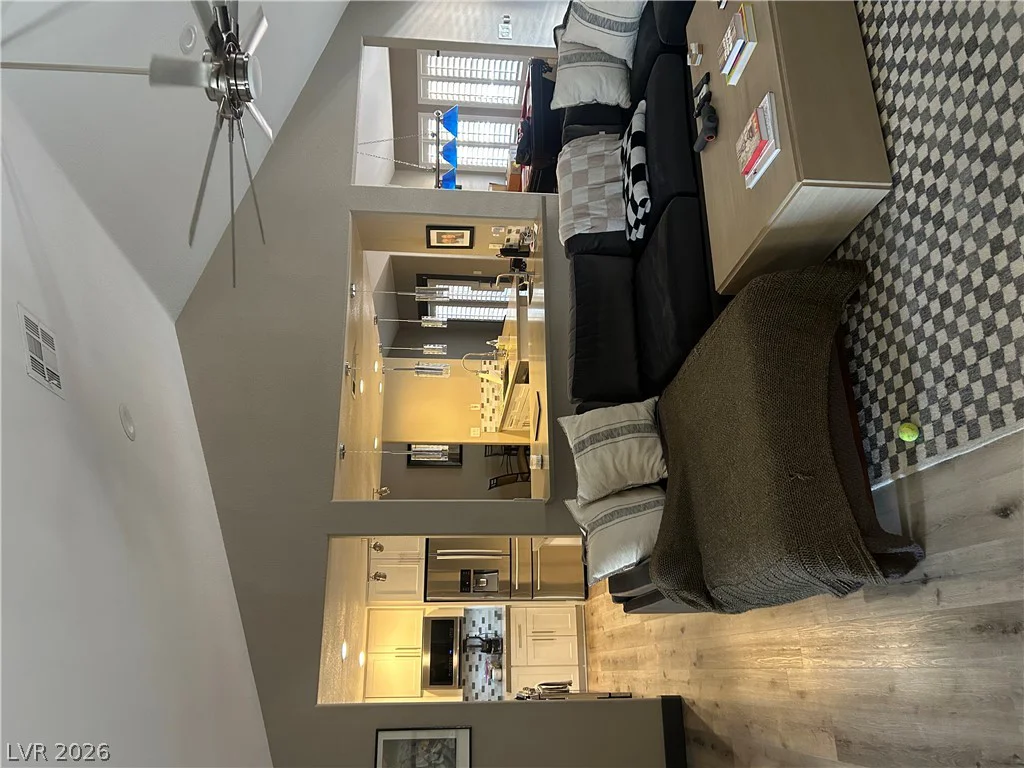 1909 Blackpool, Las Vegas, NV 89128