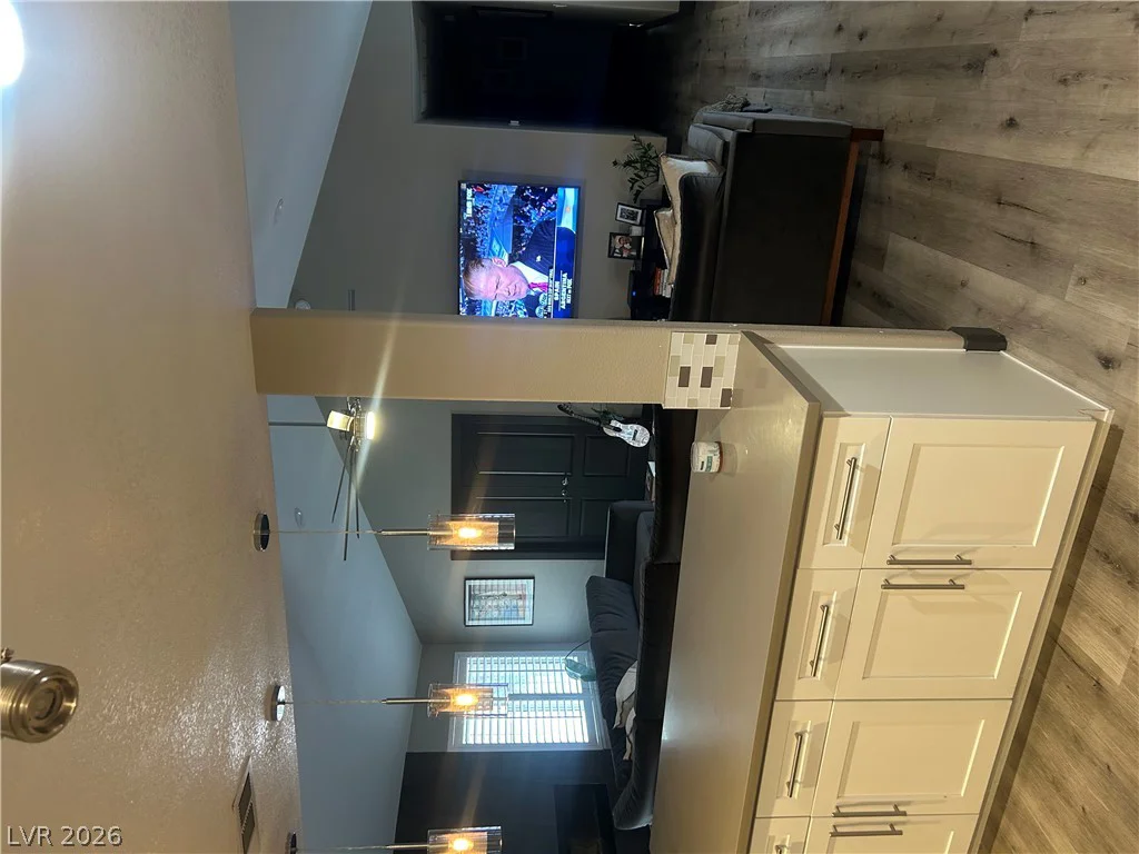 1909 Blackpool, Las Vegas, NV 89128