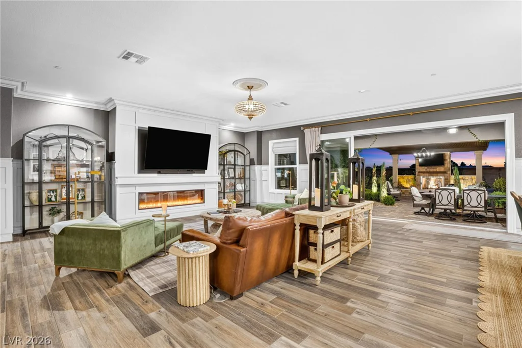 8535 Longmire, Las Vegas, NV 89143
