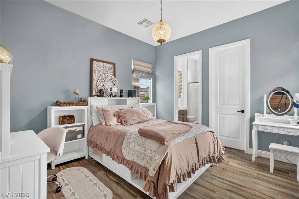8535 Longmire, Las Vegas, NV 89143