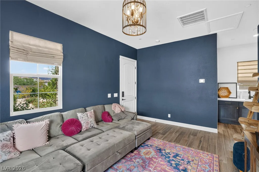 8535 Longmire, Las Vegas, NV 89143