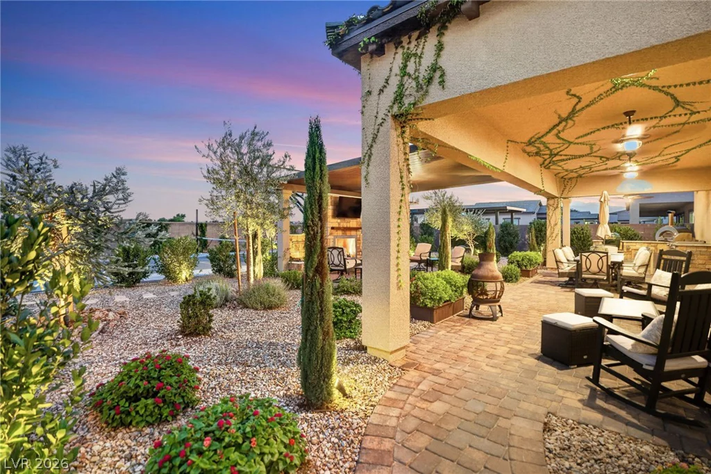 8535 Longmire, Las Vegas, NV 89143