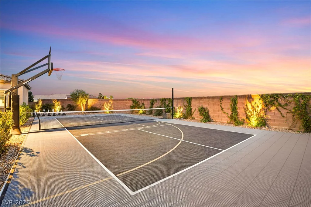 8535 Longmire, Las Vegas, NV 89143