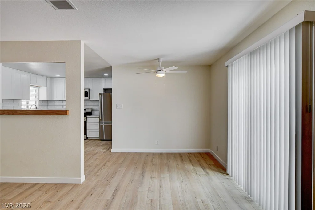717 Palmhurst, Las Vegas, NV 89145