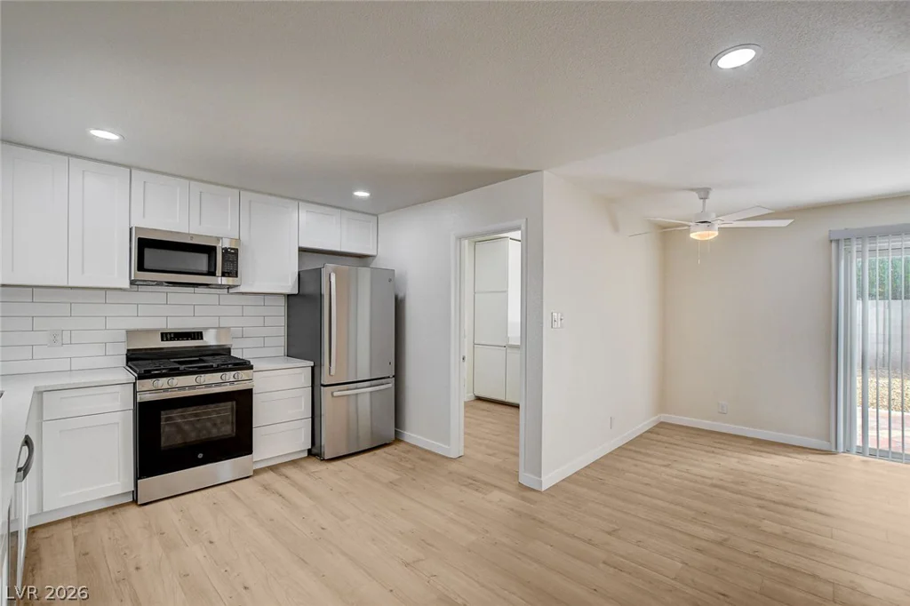 717 Palmhurst, Las Vegas, NV 89145