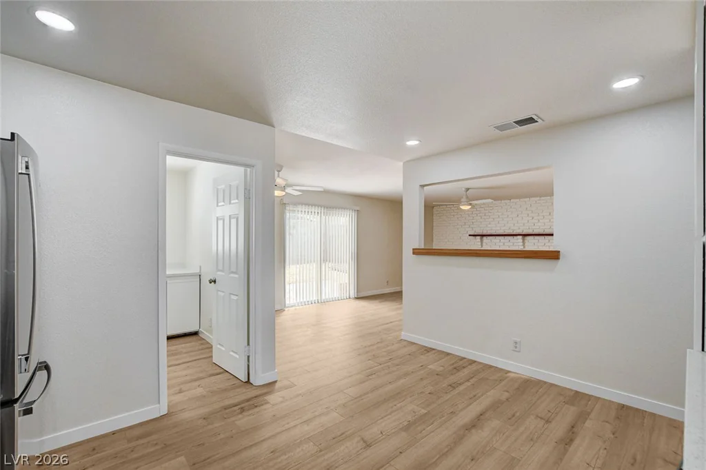 717 Palmhurst, Las Vegas, NV 89145