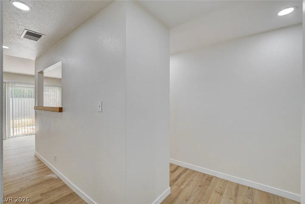 717 Palmhurst, Las Vegas, NV 89145