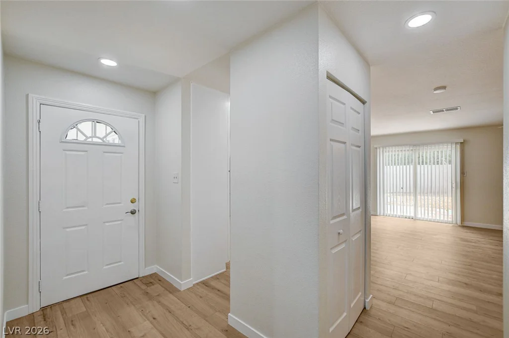 717 Palmhurst, Las Vegas, NV 89145
