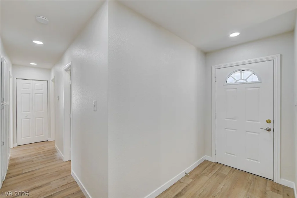 717 Palmhurst, Las Vegas, NV 89145