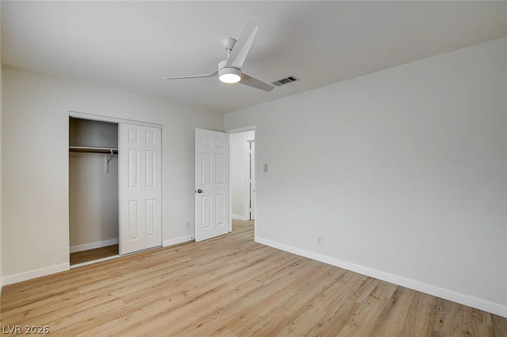 717 Palmhurst, Las Vegas, NV 89145