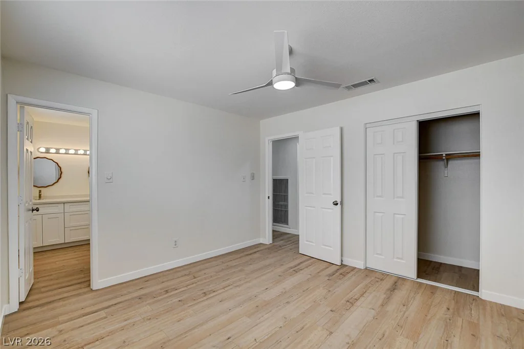 717 Palmhurst, Las Vegas, NV 89145
