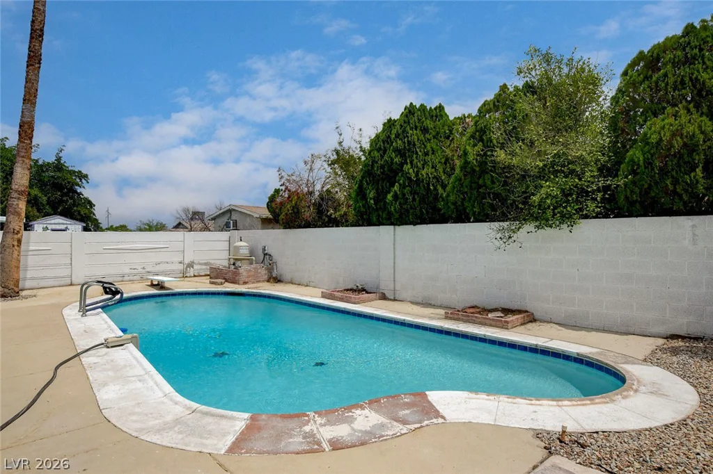 717 Palmhurst, Las Vegas, NV 89145