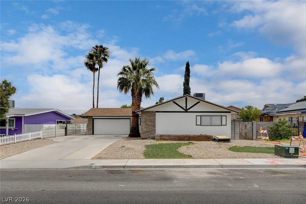 717 Palmhurst, Las Vegas, NV 89145
