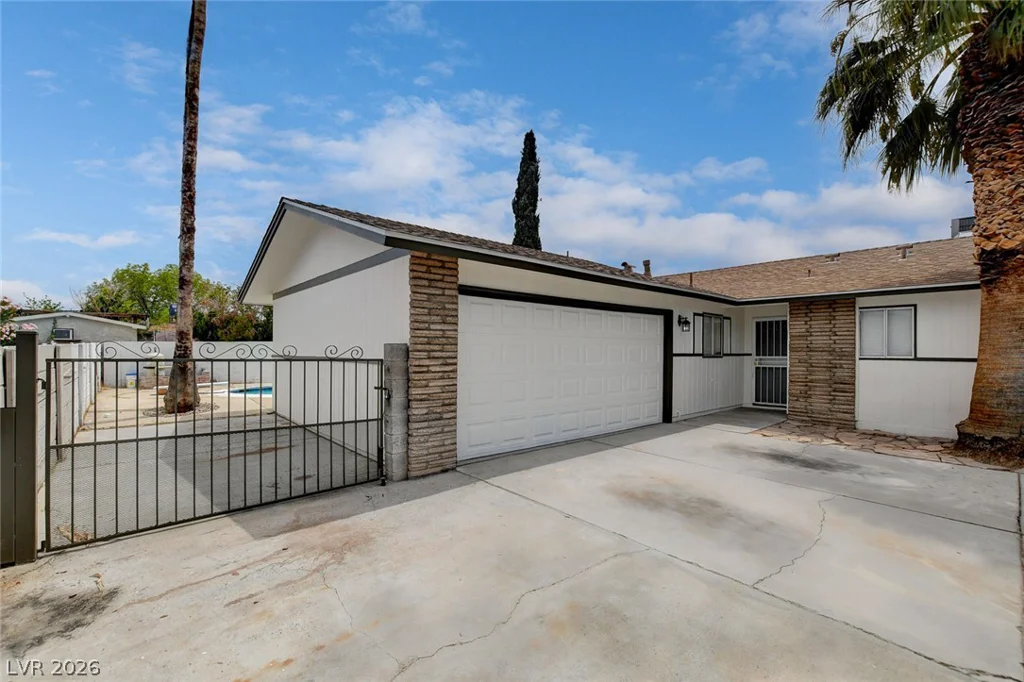 717 Palmhurst, Las Vegas, NV 89145
