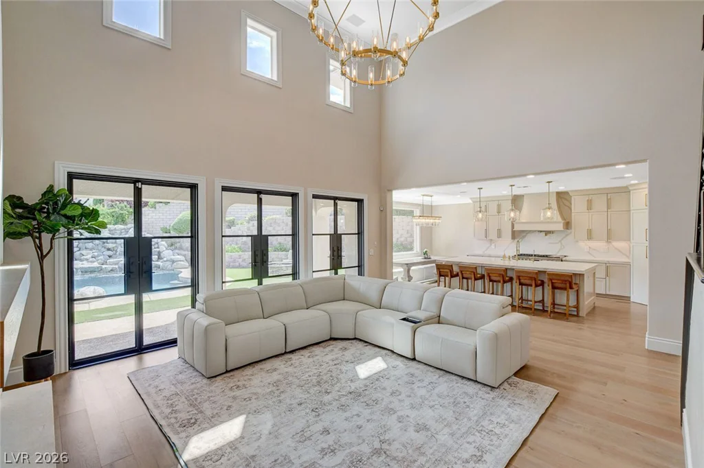 525 Cabrera, Las Vegas, NV 89138