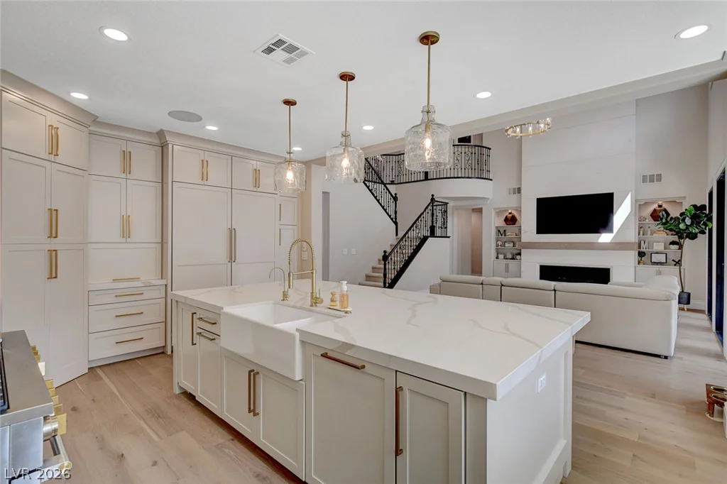 525 Cabrera, Las Vegas, NV 89138
