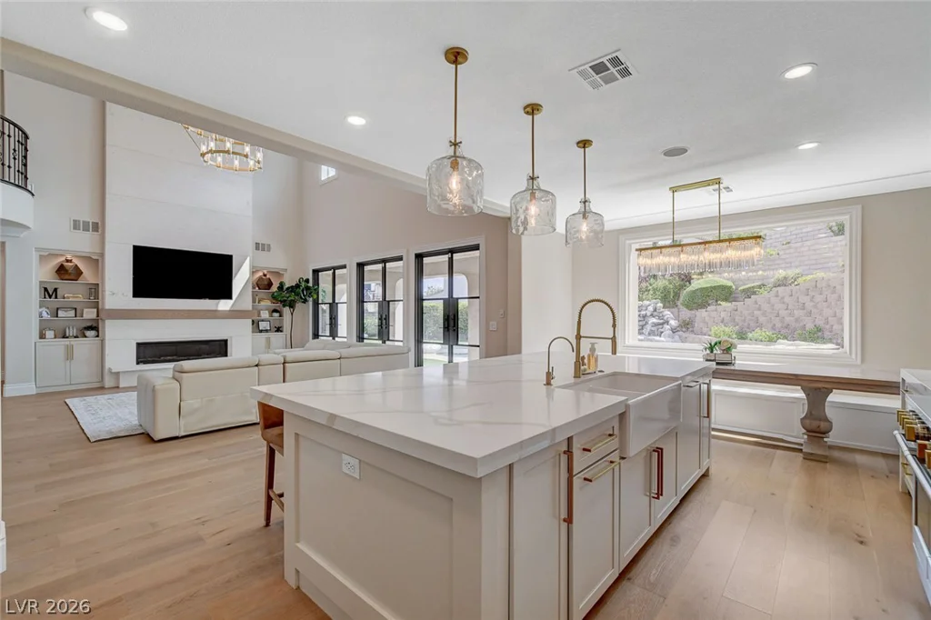 525 Cabrera, Las Vegas, NV 89138