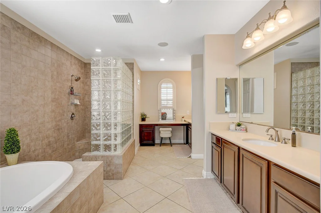 525 Cabrera, Las Vegas, NV 89138
