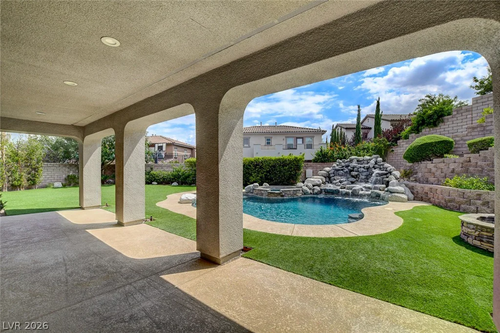 525 Cabrera, Las Vegas, NV 89138