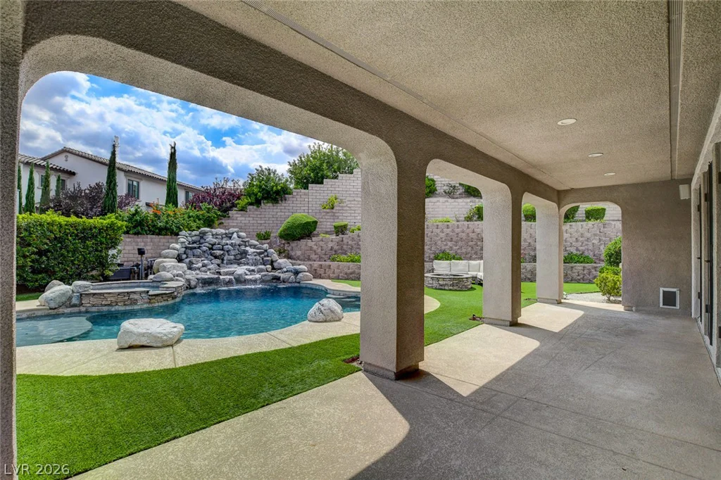 525 Cabrera, Las Vegas, NV 89138