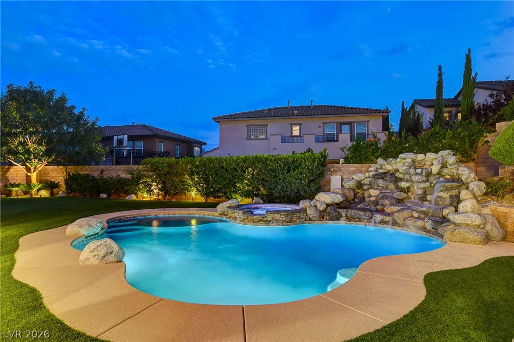 525 Cabrera, Las Vegas, NV 89138