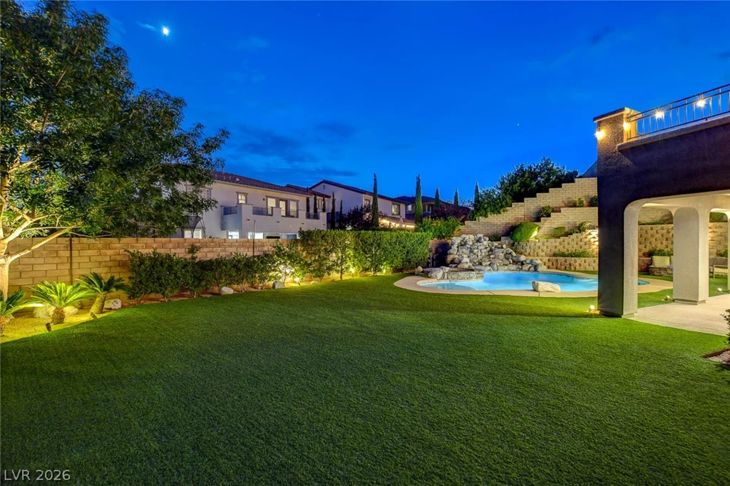 525 Cabrera, Las Vegas, NV 89138