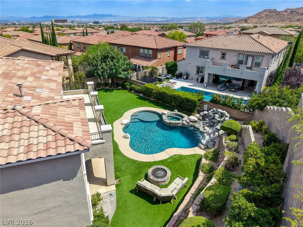 525 Cabrera, Las Vegas, NV 89138