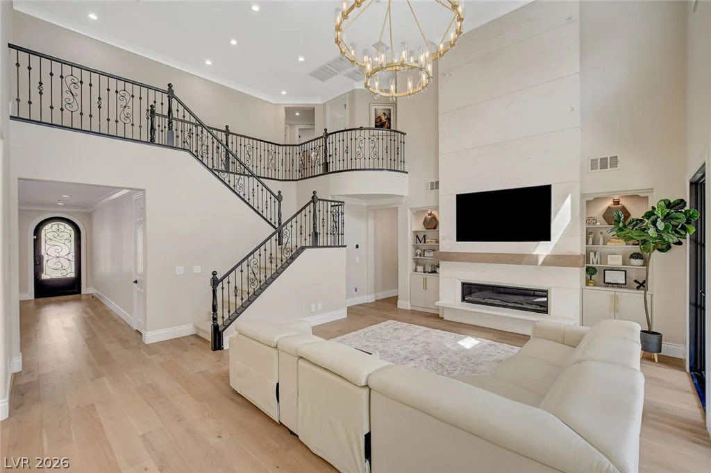 525 Cabrera, Las Vegas, NV 89138