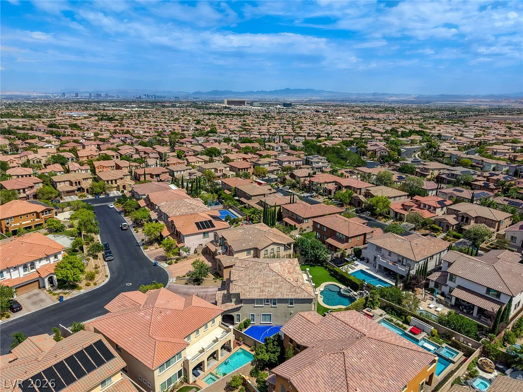 525 Cabrera, Las Vegas, NV 89138