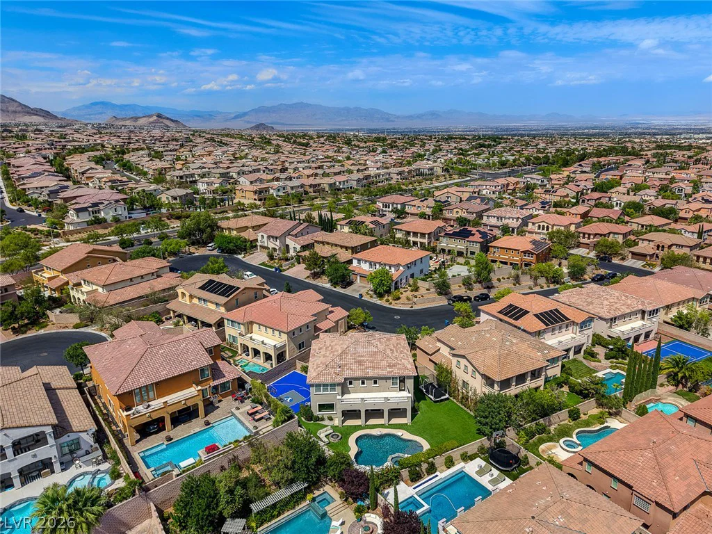 525 Cabrera, Las Vegas, NV 89138