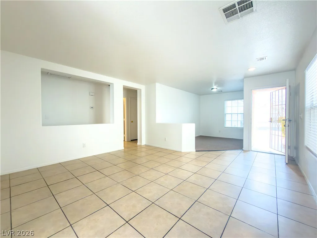 8616 Shady Pines, Las Vegas, NV 89143