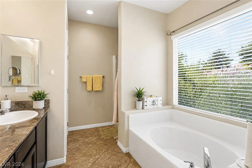 2815 Rough Green, Las Vegas, NV 89117