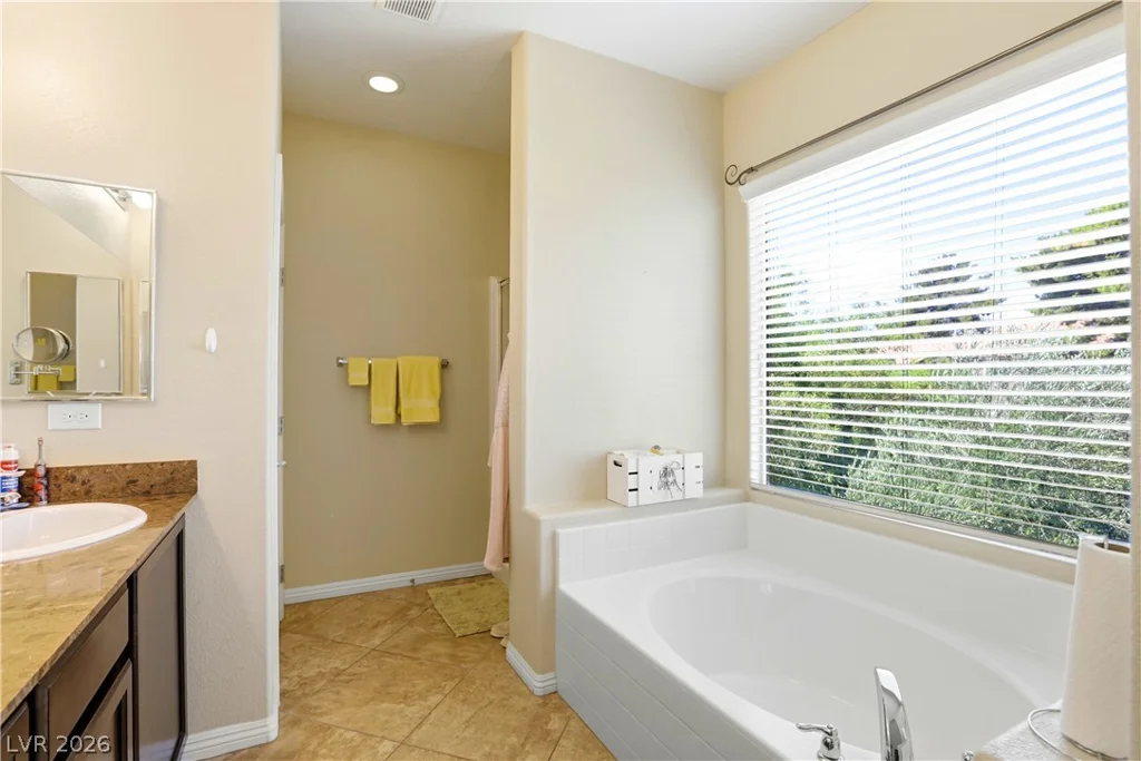 2815 Rough Green, Las Vegas, NV 89117