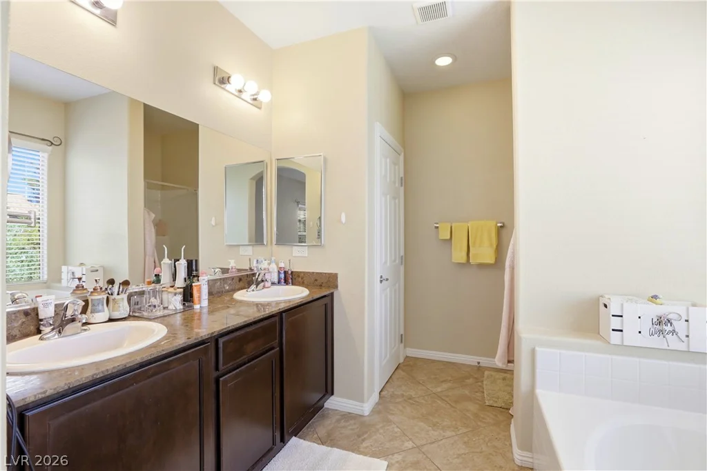 2815 Rough Green, Las Vegas, NV 89117