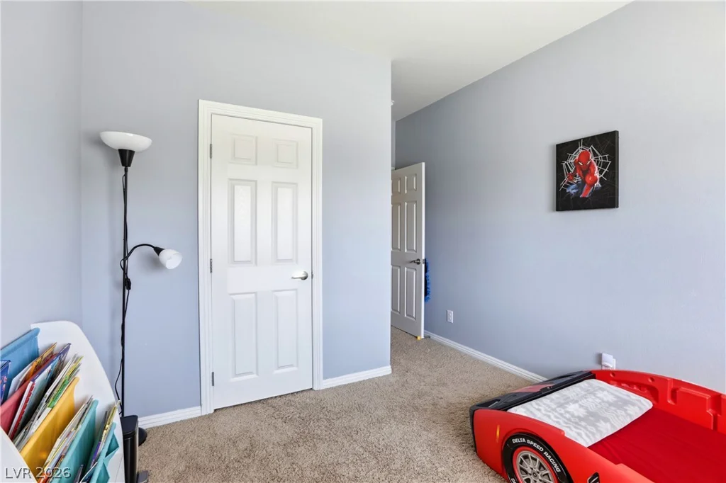 2815 Rough Green, Las Vegas, NV 89117