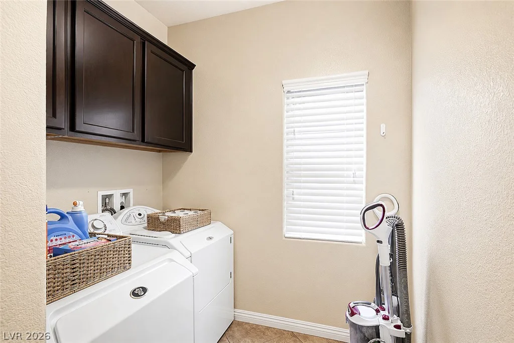 2815 Rough Green, Las Vegas, NV 89117