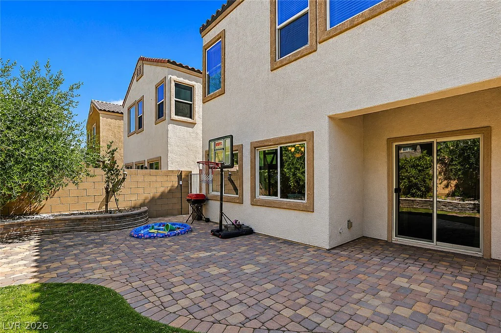 2815 Rough Green, Las Vegas, NV 89117