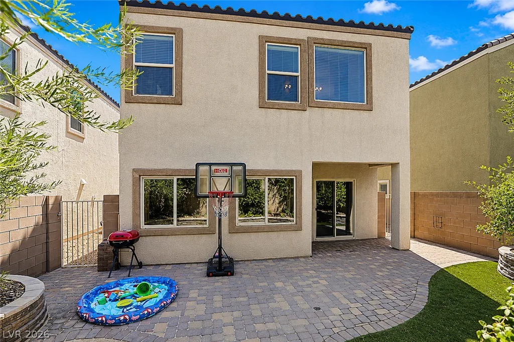 2815 Rough Green, Las Vegas, NV 89117