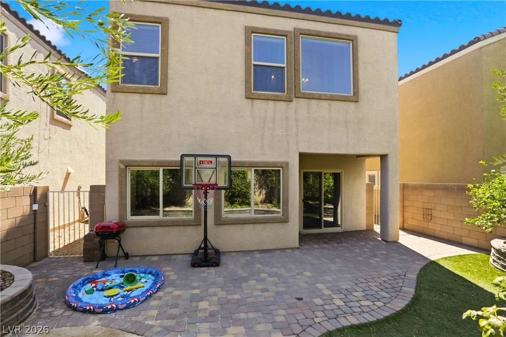 2815 Rough Green, Las Vegas, NV 89117