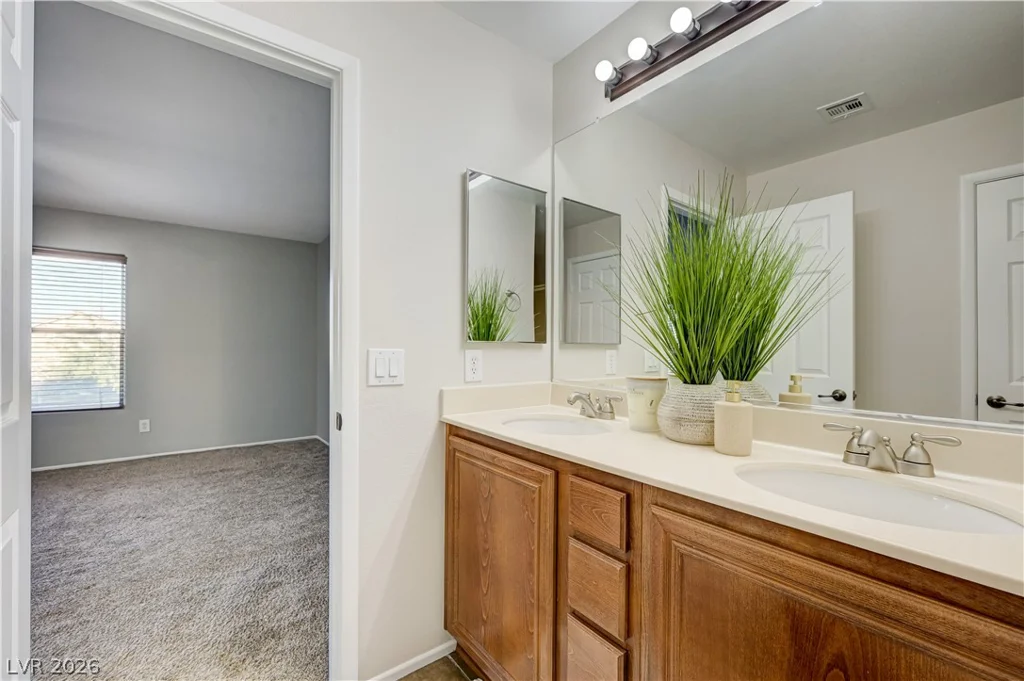 11668 Kindsland, Las Vegas, NV 89183