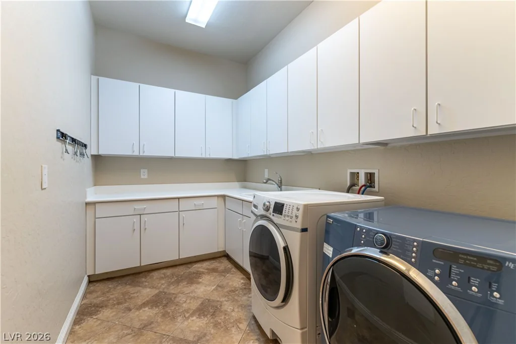 2777 Josephine, Henderson, NV 89044