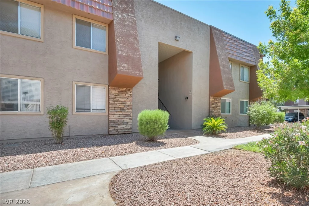5140 Indian River, Las Vegas, NV 89103