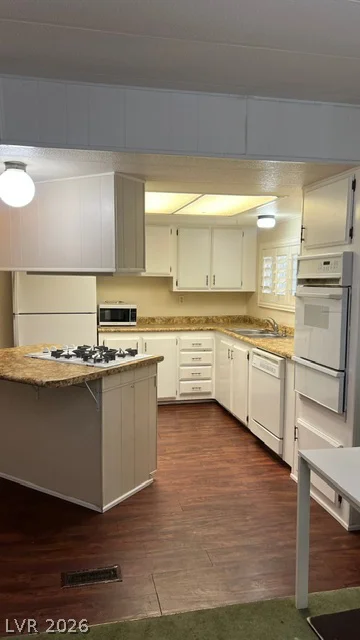 312 Sir Jeffery, Las Vegas, NV 89110