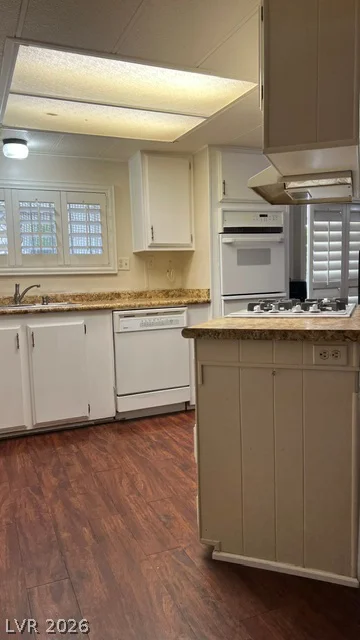 312 Sir Jeffery, Las Vegas, NV 89110